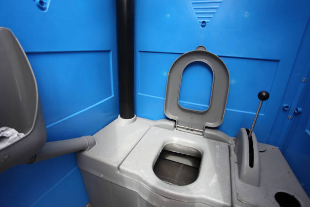 Porta potty delivery and setup in Le Grand, CA